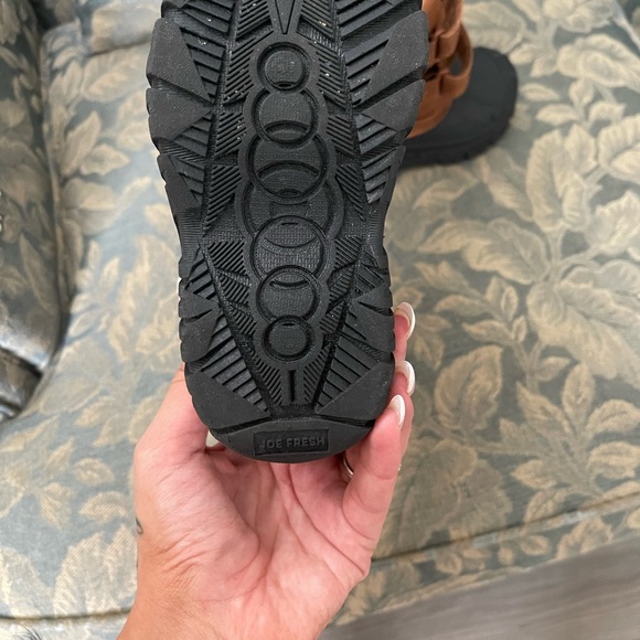 like new toddler boots size 6! - Picture 5 of 6